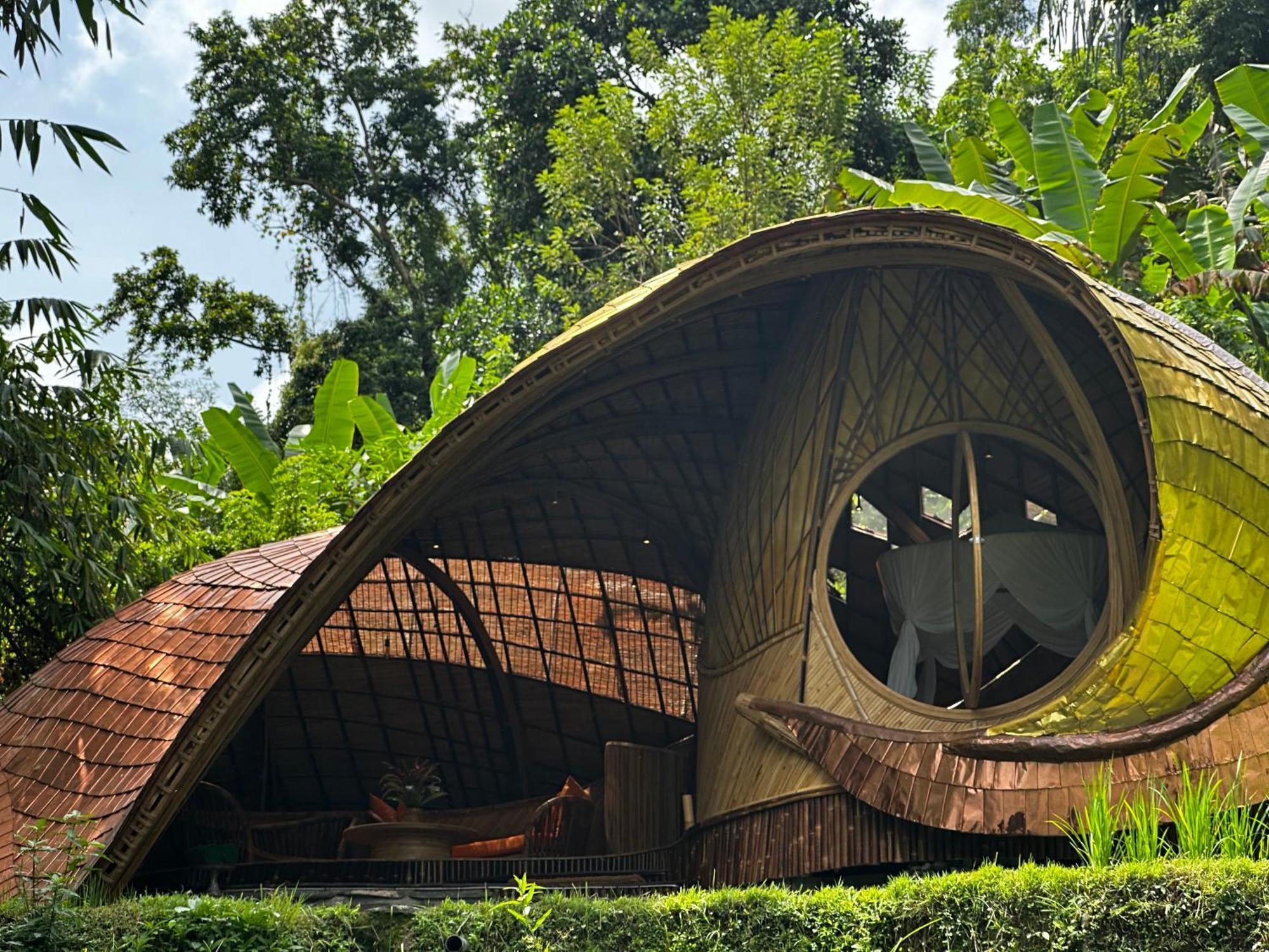 Bambu Indah Resort Ubud Exterior foto